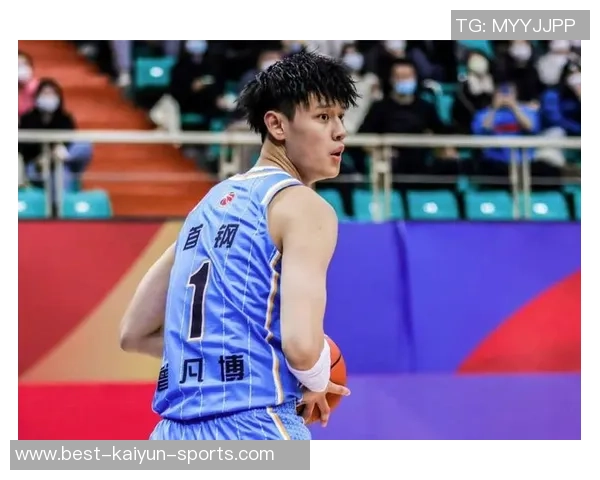 曾凡博NBA中国赛表现平平首战无出手次战坐冷板凳引关注 曾凡博NBA中国赛表现平平首战无出手次战坐冷板凳引关注